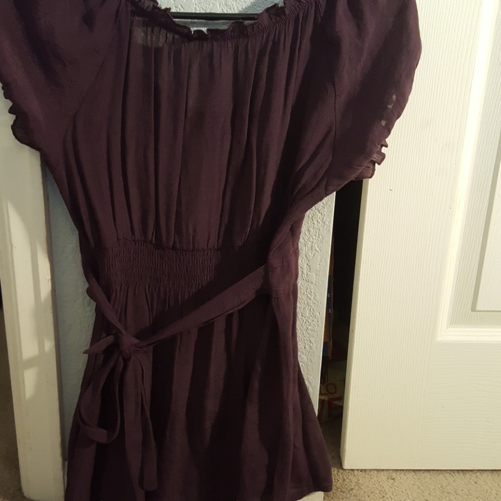 Top - Picture 2 of 2